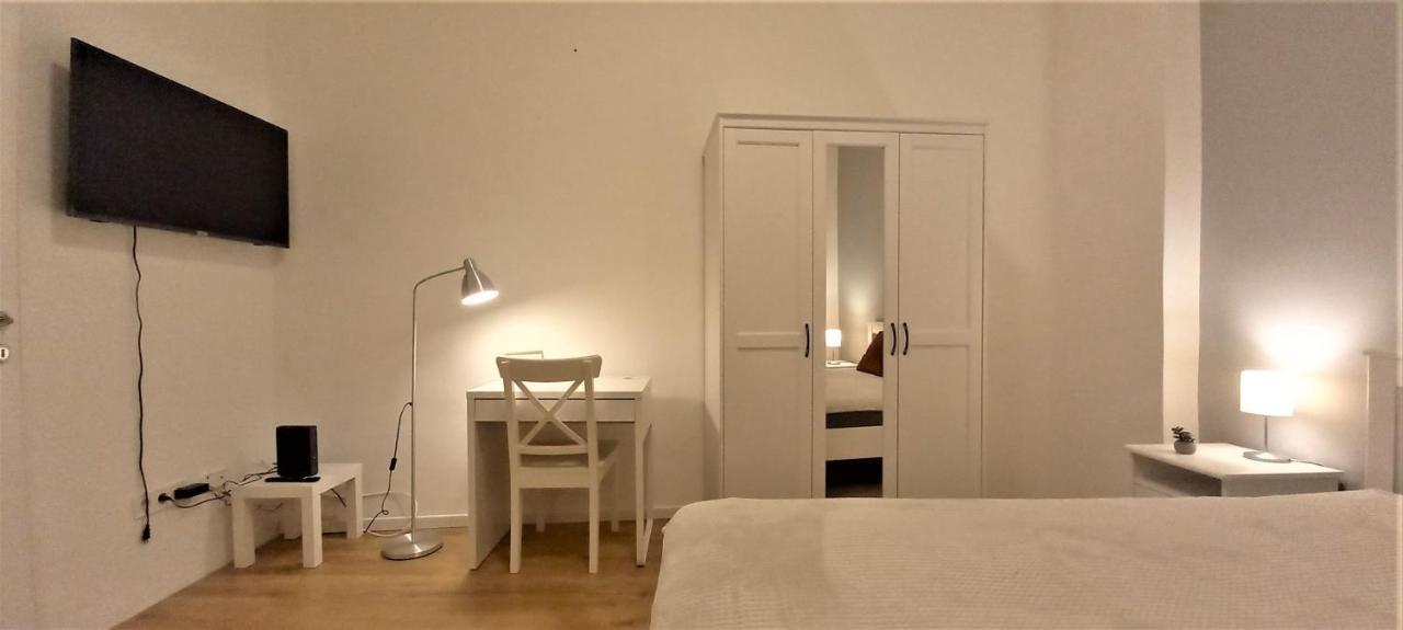 Quiet And Private Studio In The Center Apartment Budapest Bagian luar foto