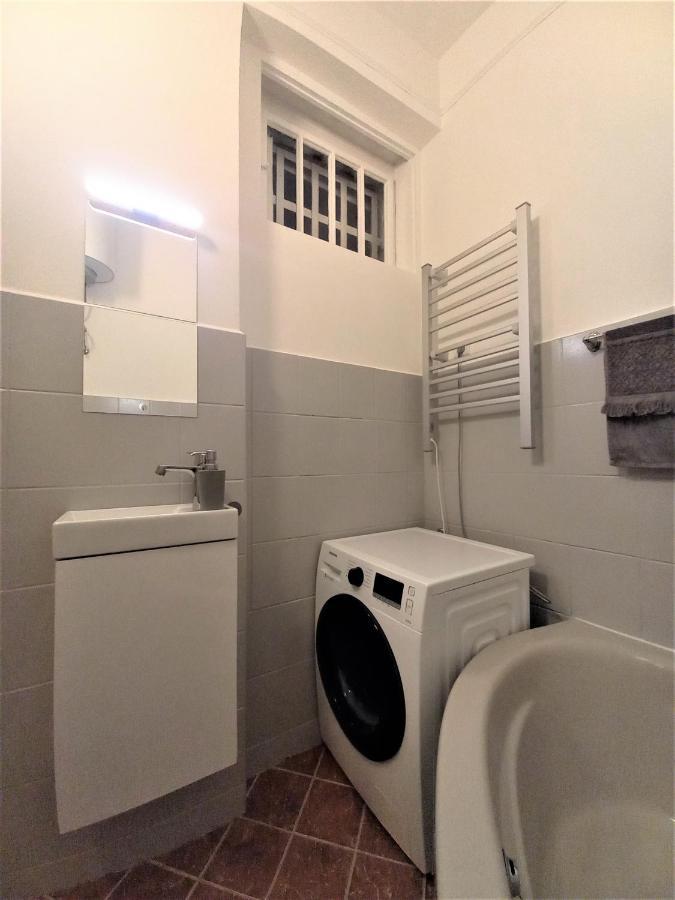 Quiet And Private Studio In The Center Apartment Budapest Bagian luar foto
